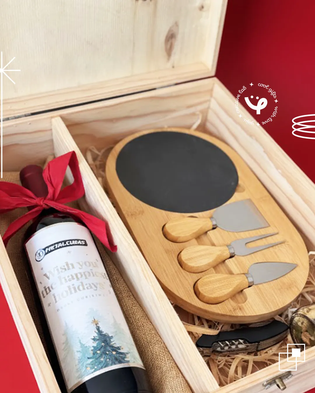 Caja de madera con vino y tabla